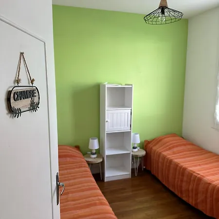 Maison De Plein Centre, 3 Etoiles, A 200m De La Plage, Parking Prive, Wifi Royan